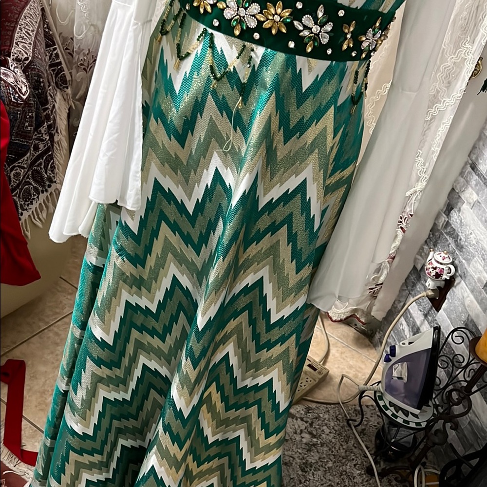 Turkish Embellished Green Vest with Gold beaded and rhinestones 3 pieces - Picture 7 of 14